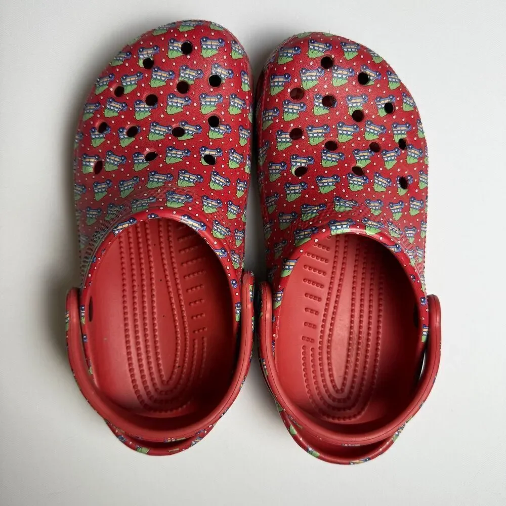 CROCS vinyard vines